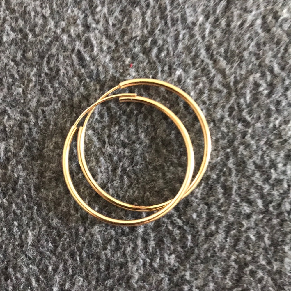 Mejuri hoops 14k